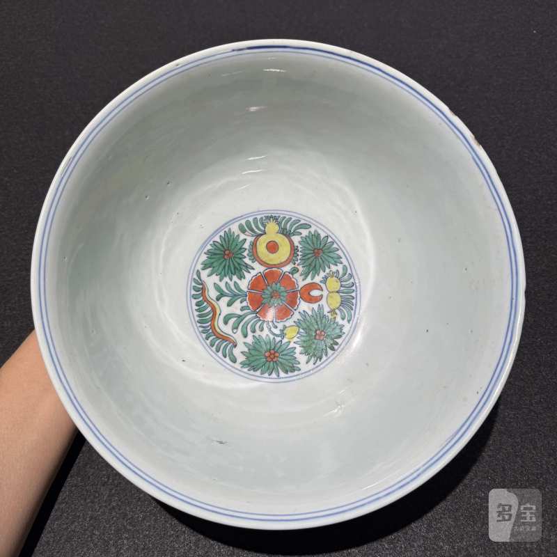 清康熙 斗彩仿成窑团菊纹碗 - 图6
